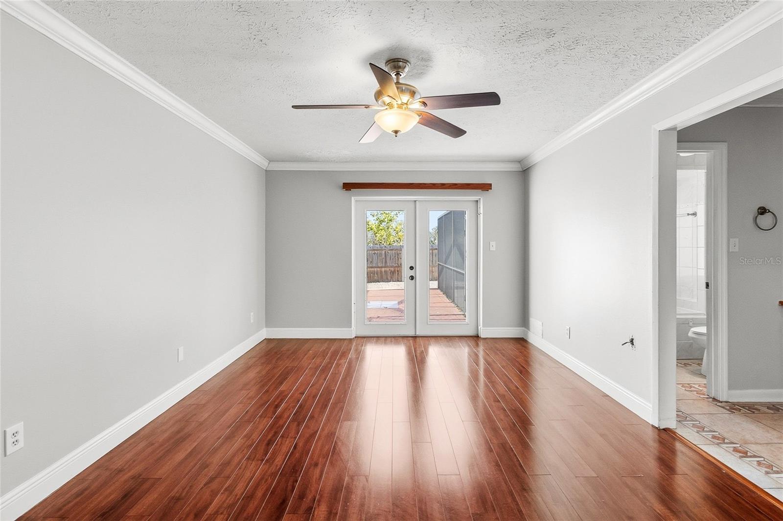 COUNTRY PLACE UNIT 3 B - Residential