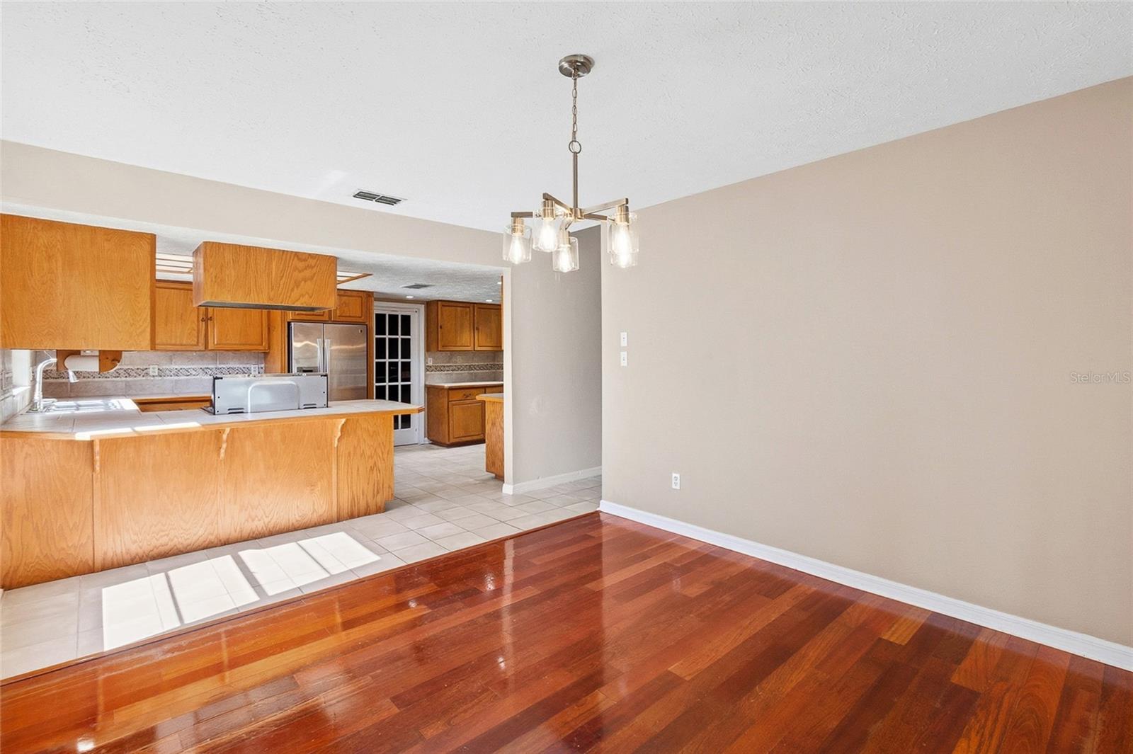 COUNTRY PLACE UNIT 3 B - Residential