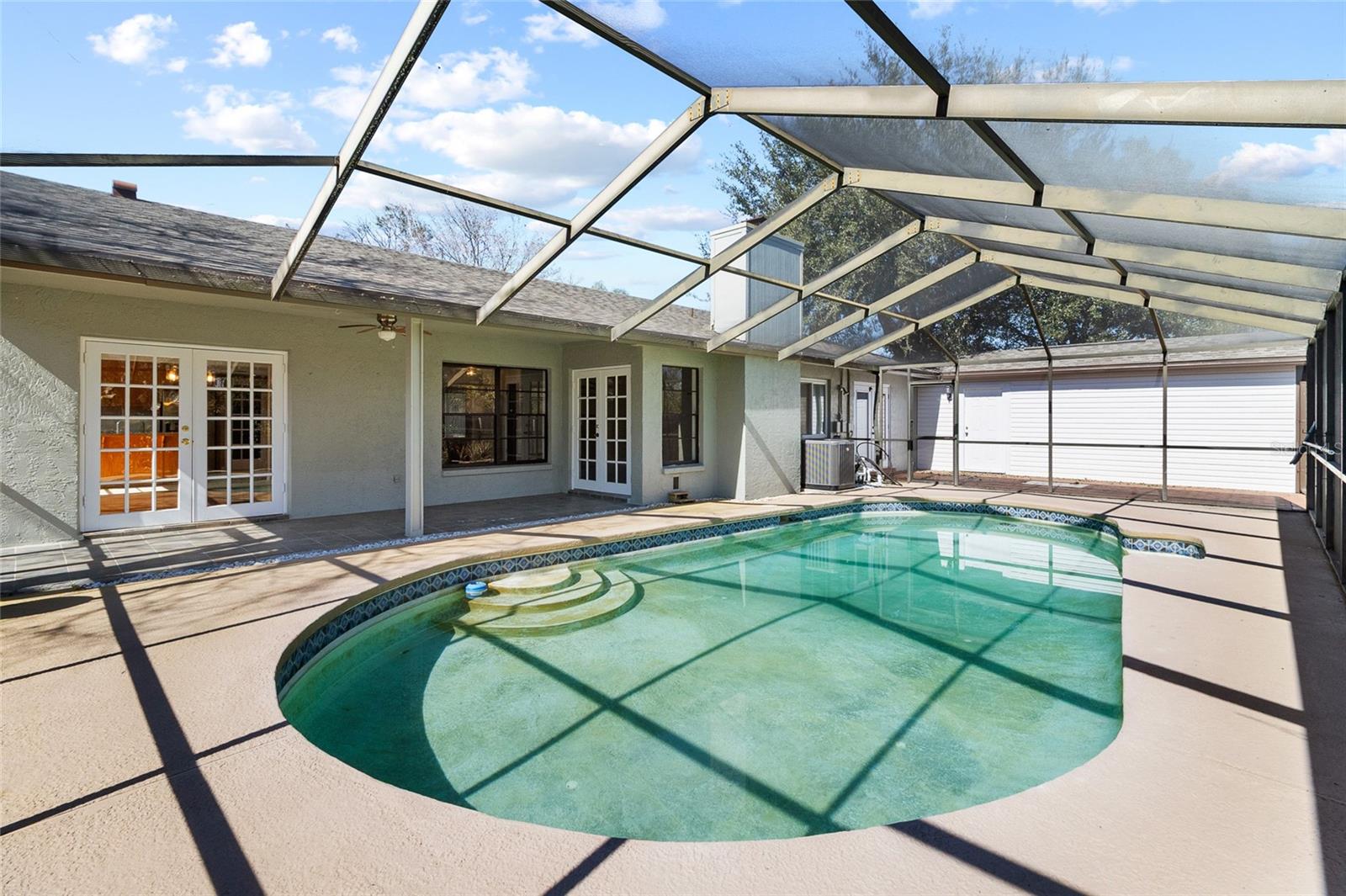 COUNTRY PLACE UNIT 3 B - Residential