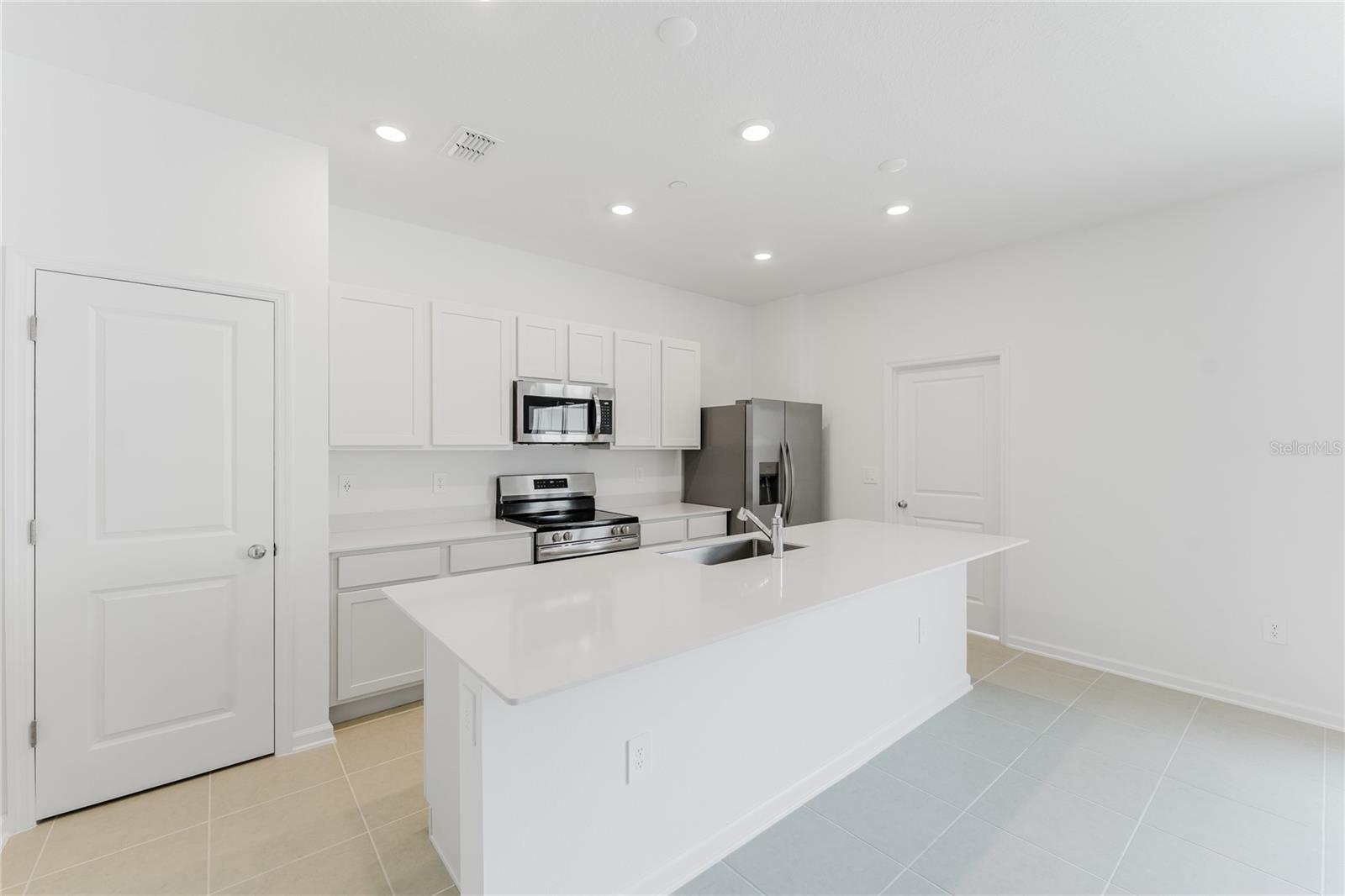 BRONSON'S RDG REPLAT - Residential Lease