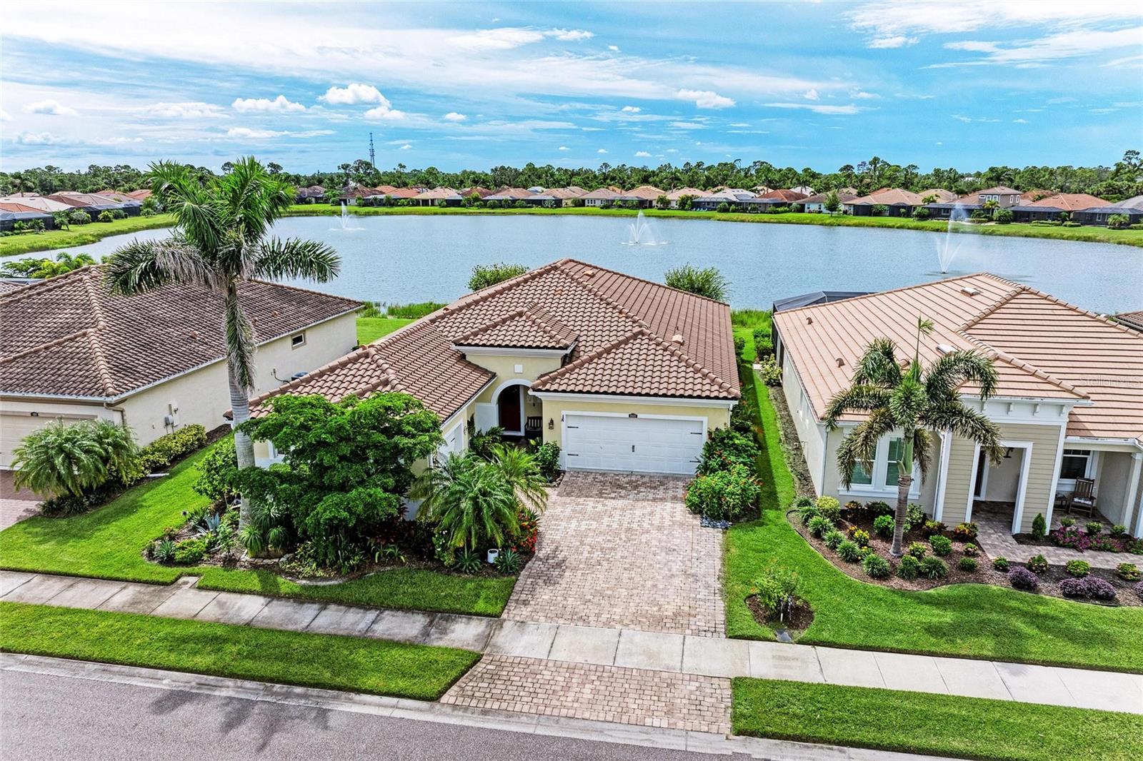 11669 TAPESTRY LANE