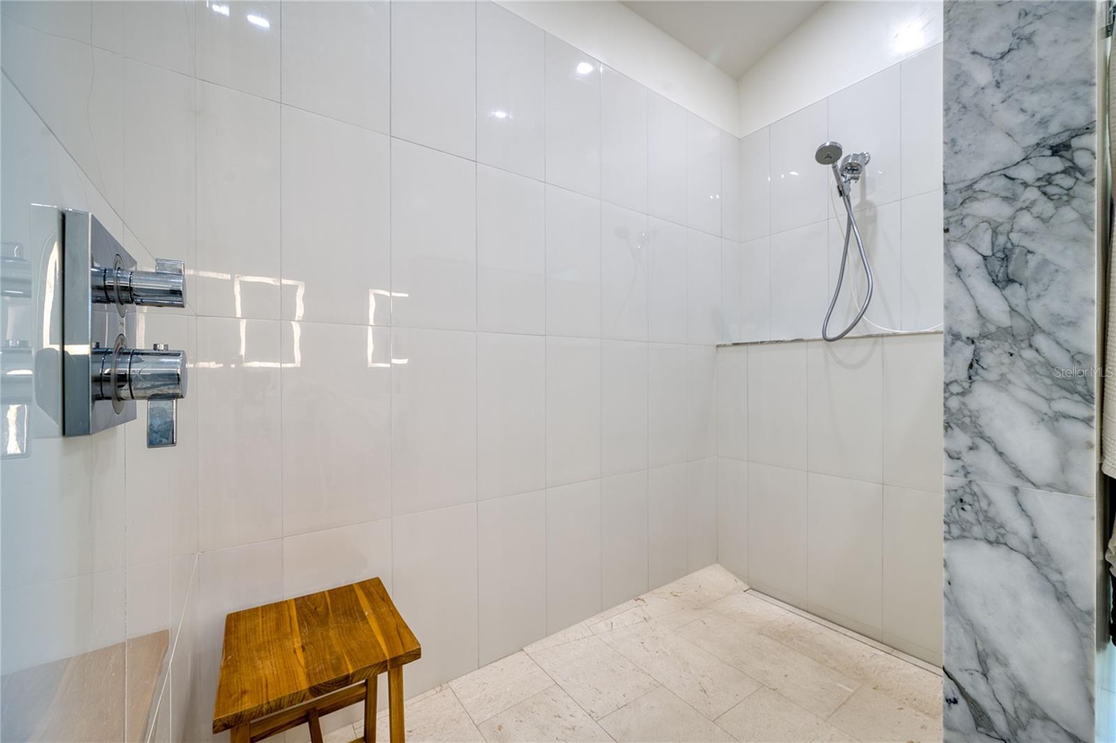 UNIVERSITY PARK COUNTRY CLUB - Residential