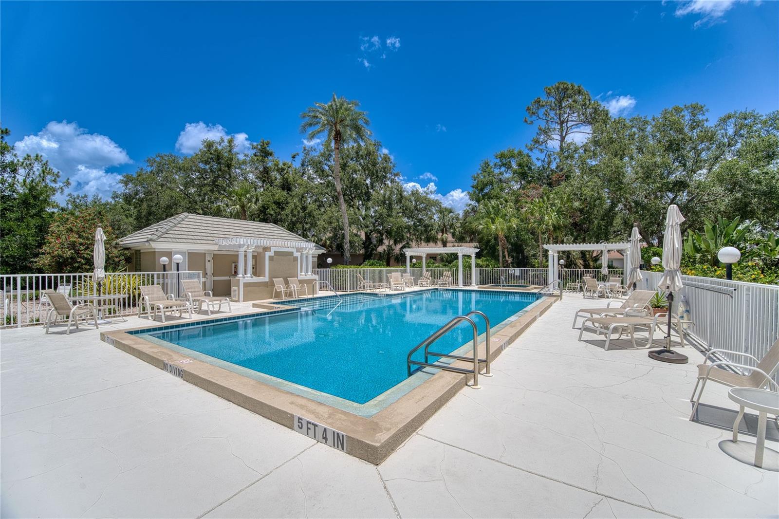 UNIVERSITY PARK COUNTRY CLUB - Residential