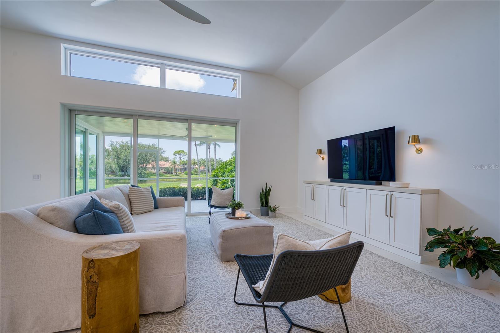 UNIVERSITY PARK COUNTRY CLUB - Residential