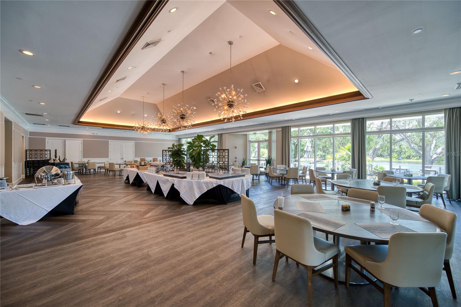 UNIVERSITY PARK COUNTRY CLUB - Residential