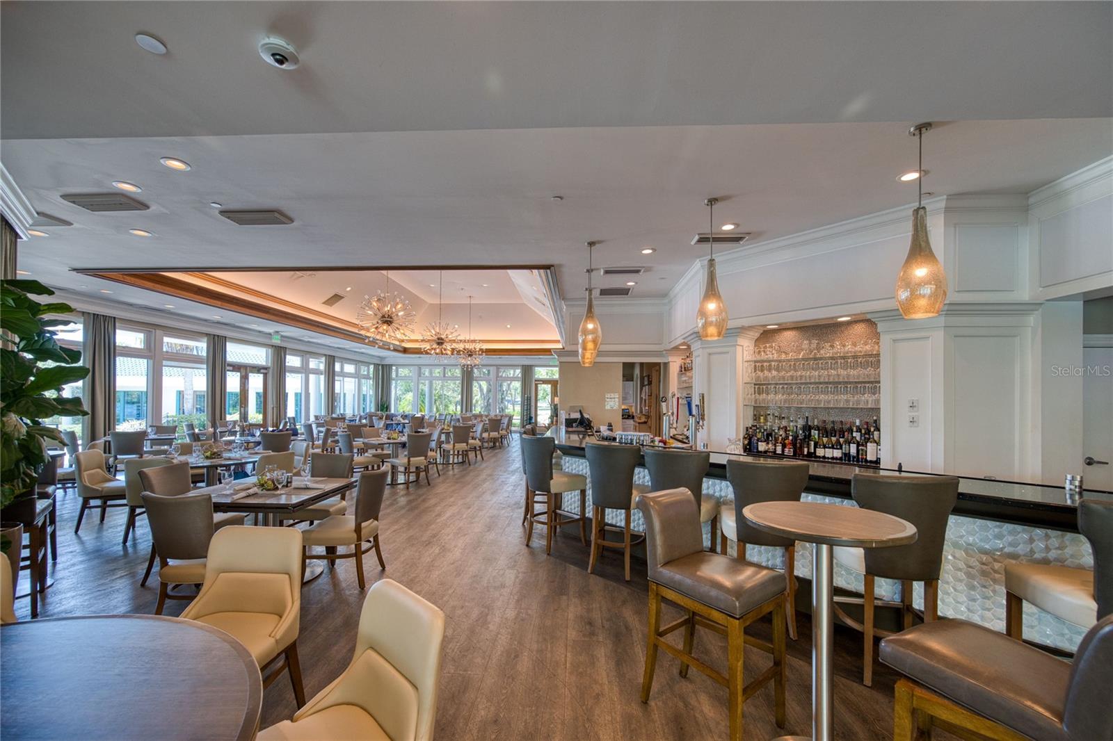 UNIVERSITY PARK COUNTRY CLUB - Residential