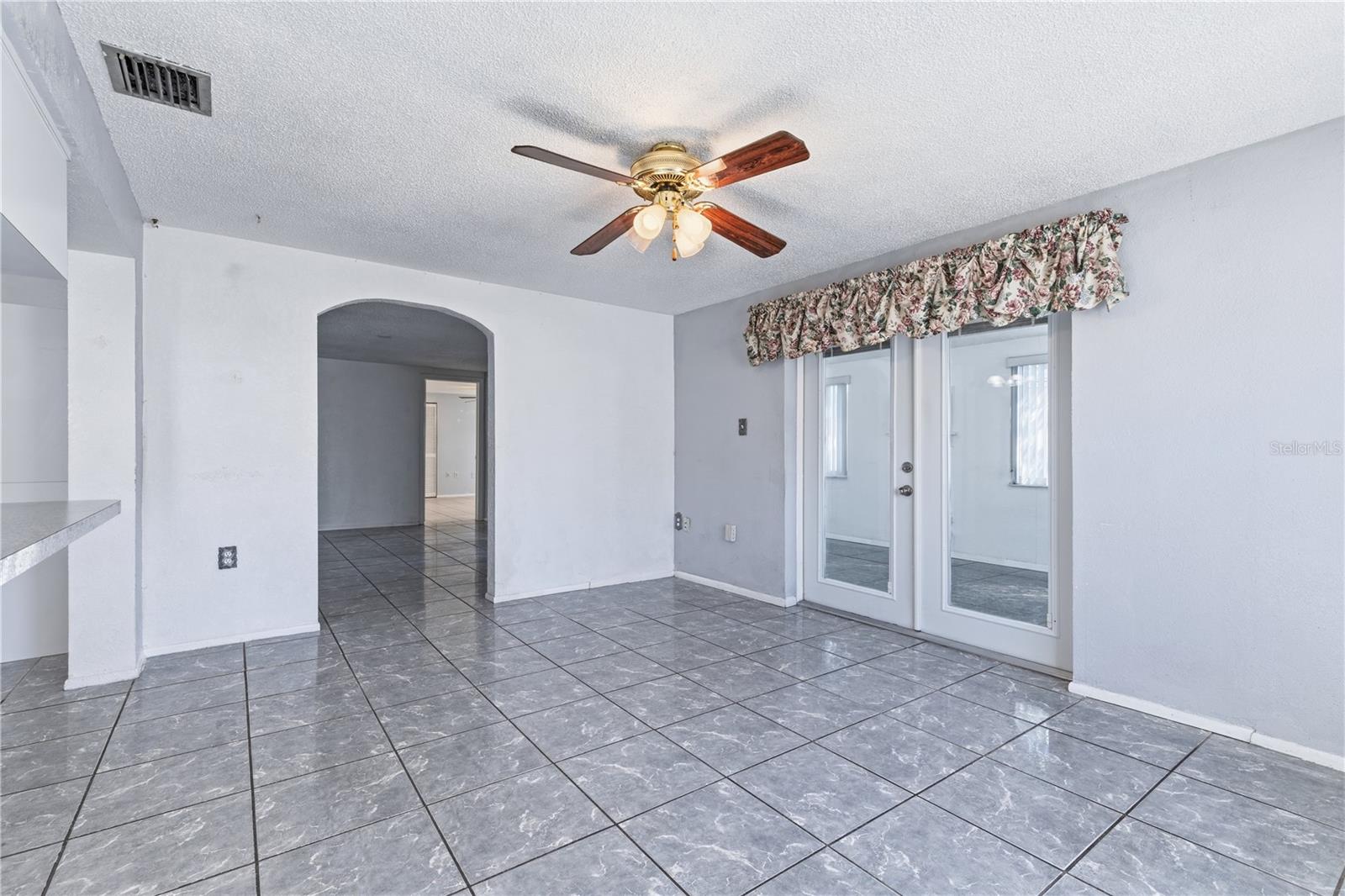 EMBASSY HILLS - Residential