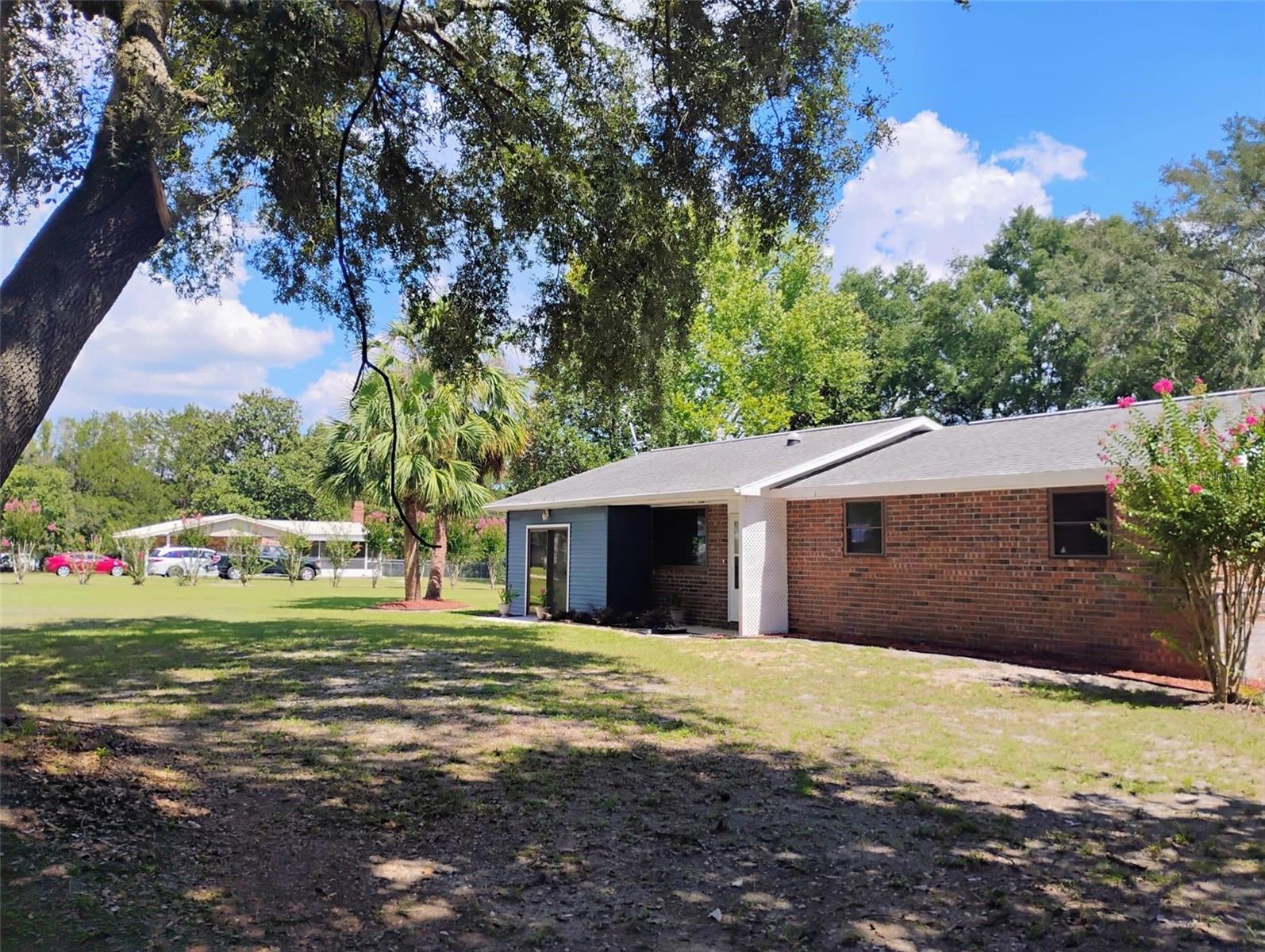 204 SW GRANADA LANE