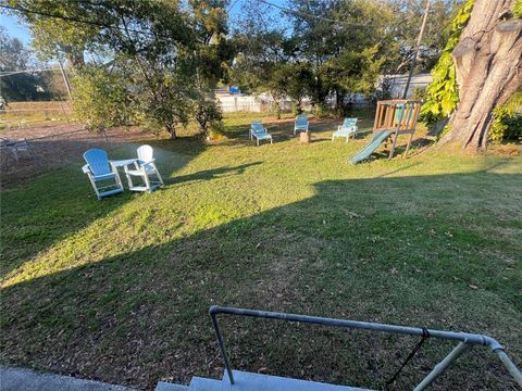 A home in AUBURNDALE