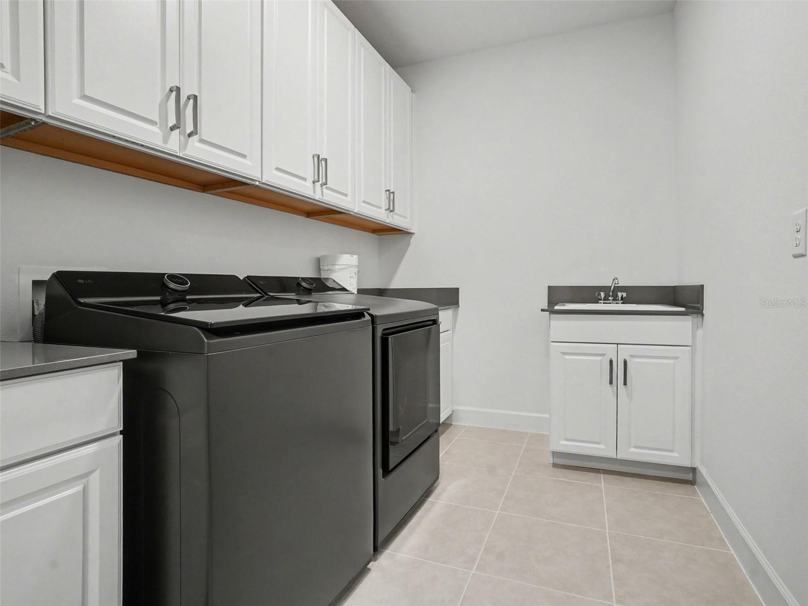 HAWKS OVERLOOK - Residential