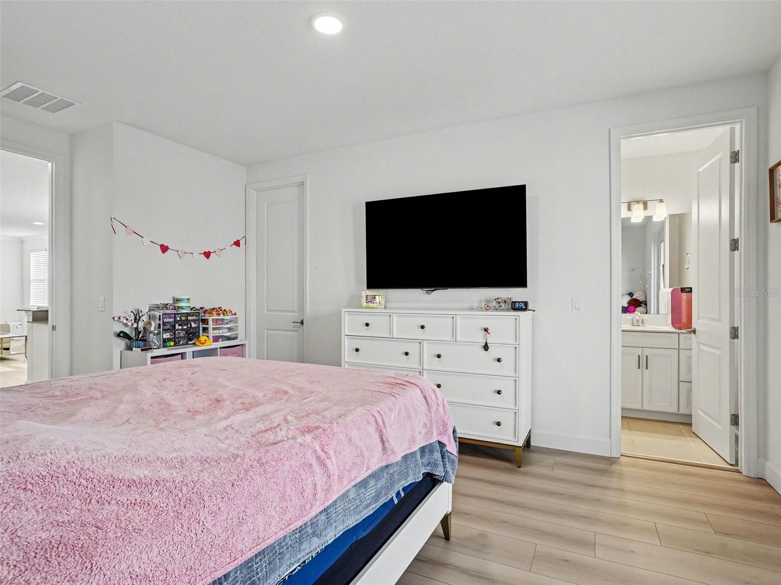 HAWKS OVERLOOK - Residential