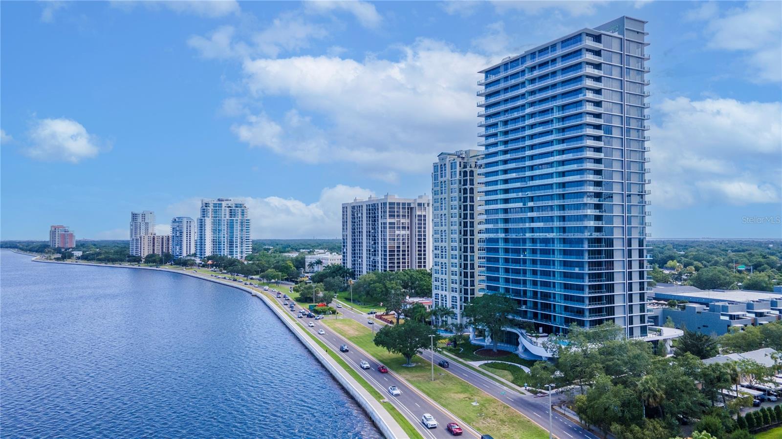 RITZ-CARLTON RESIDENCES - Residential Lease