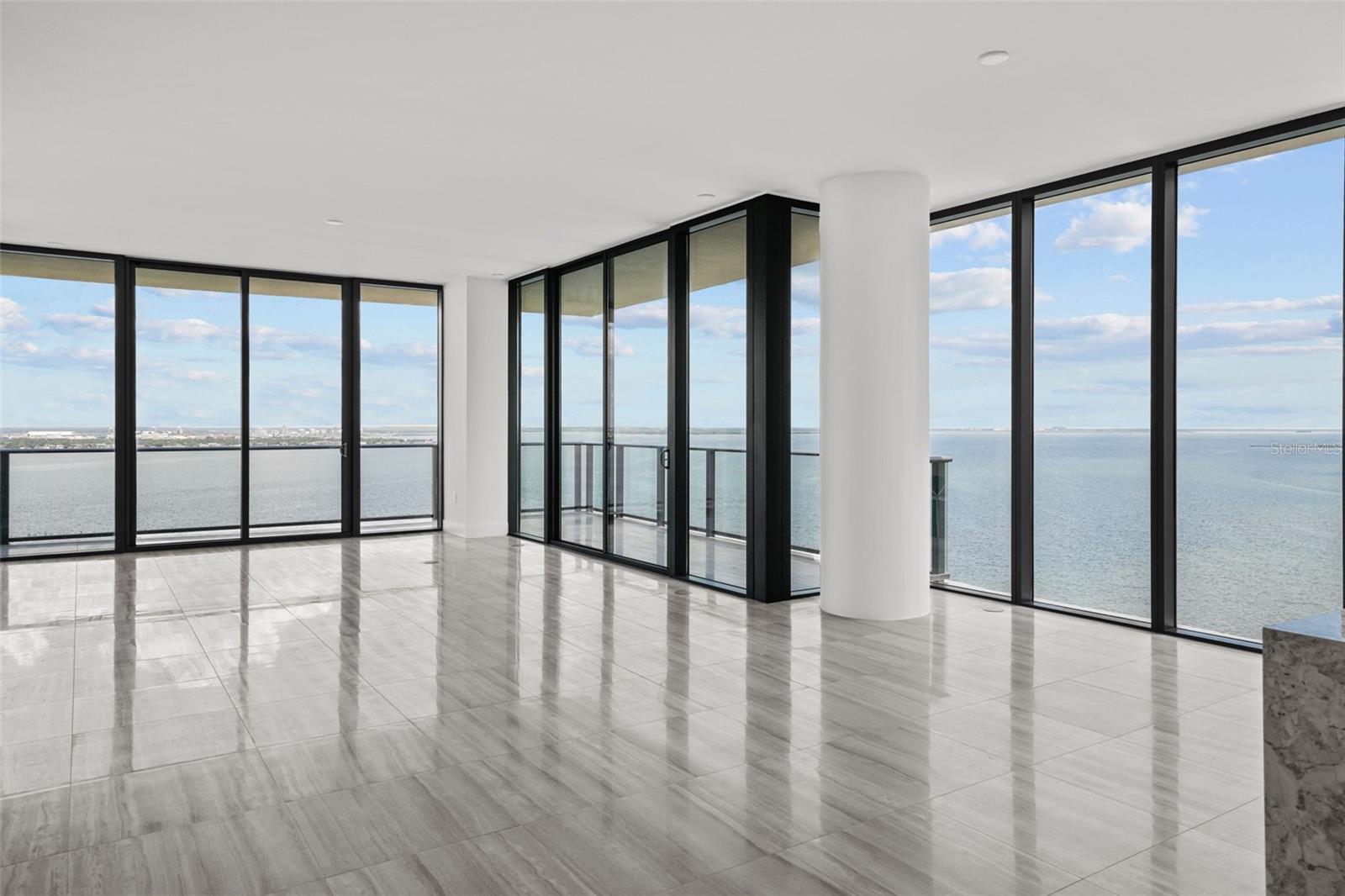RITZ-CARLTON RESIDENCES - Residential Lease