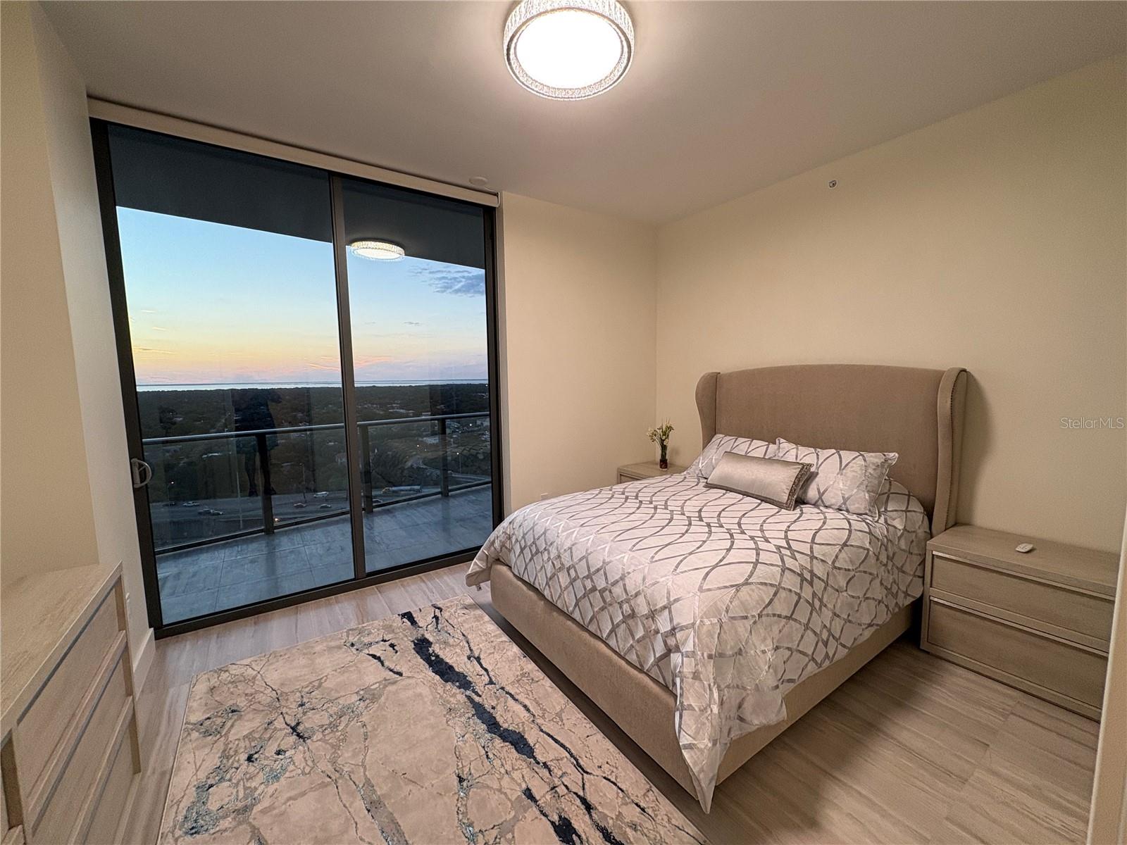 RITZ-CARLTON RESIDENCES - Residential Lease