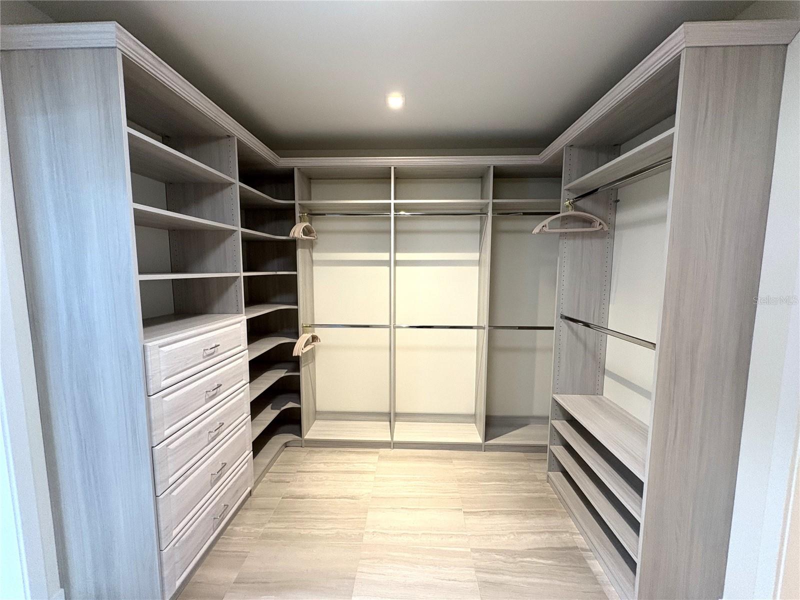 RITZ-CARLTON RESIDENCES - Residential Lease