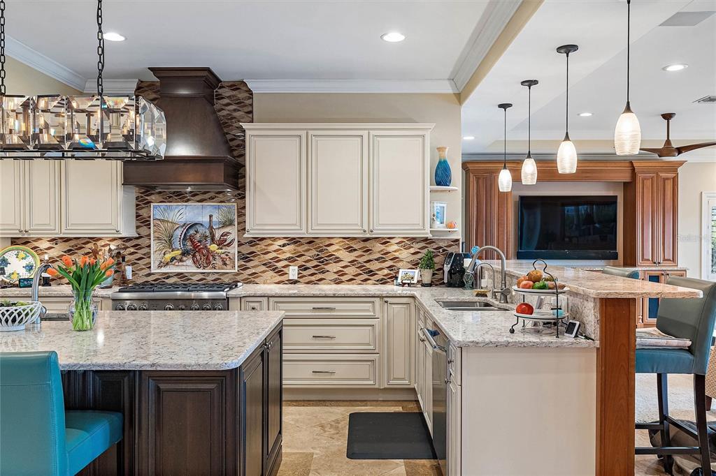 VENETIAN ISLES - Residential