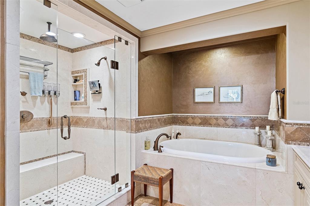 VENETIAN ISLES - Residential