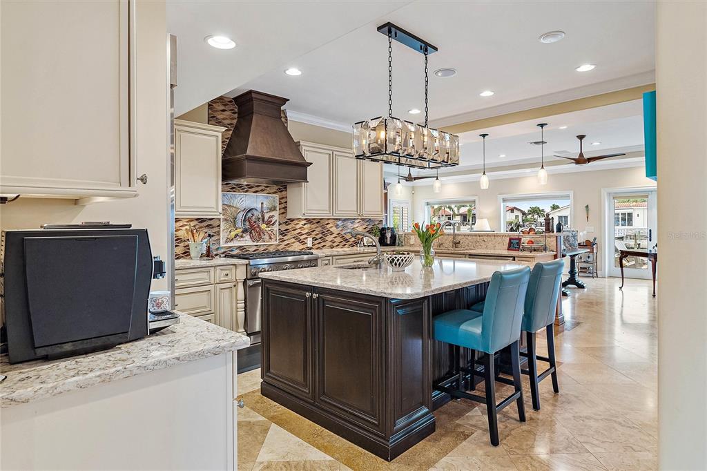 VENETIAN ISLES - Residential