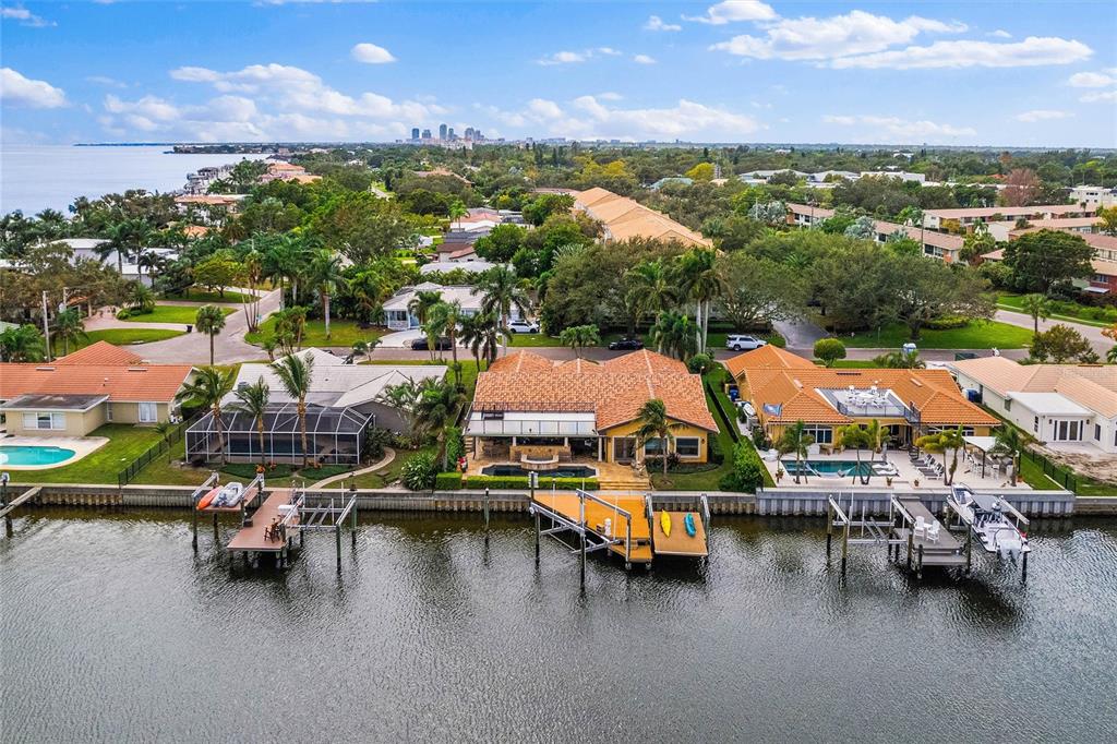 VENETIAN ISLES - Residential