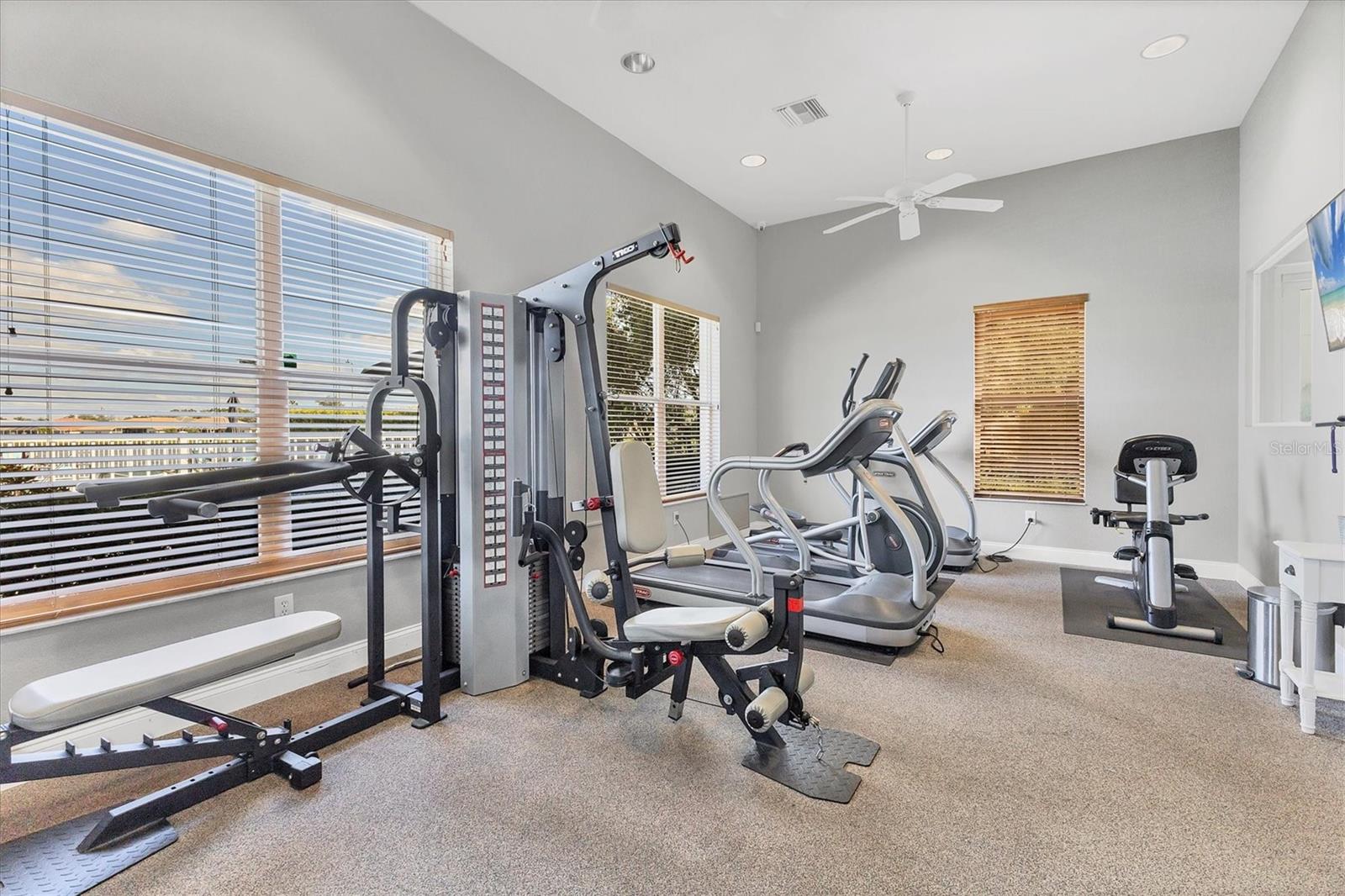 RIVER PLACE - Residential