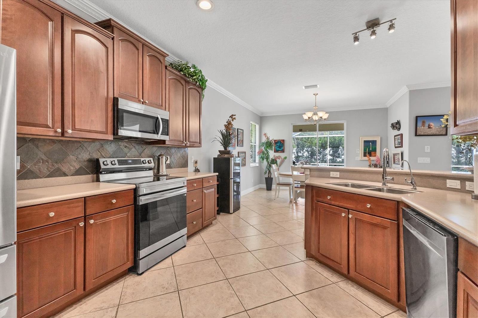 RIVER PLACE - Residential