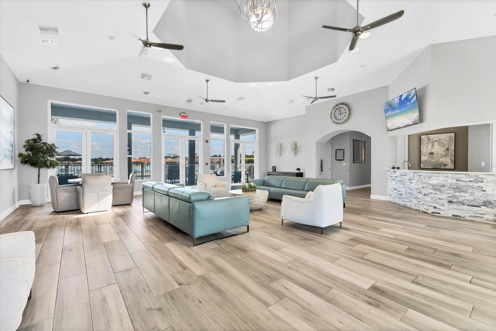 RIVER PLACE - Residential