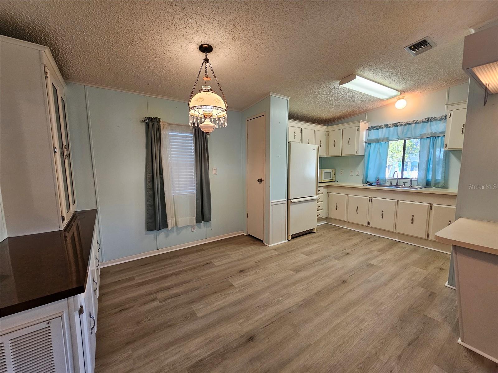 TERRA SIESTA MH CO-OP OR1352/1059 - Residential