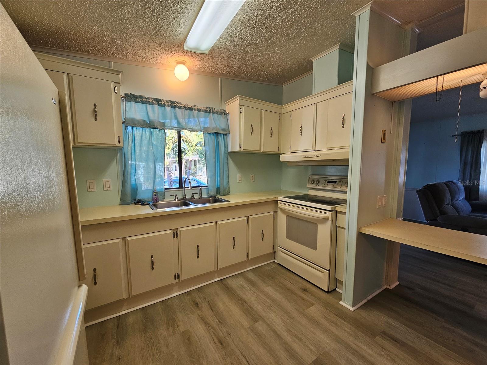 TERRA SIESTA MH CO-OP OR1352/1059 - Residential