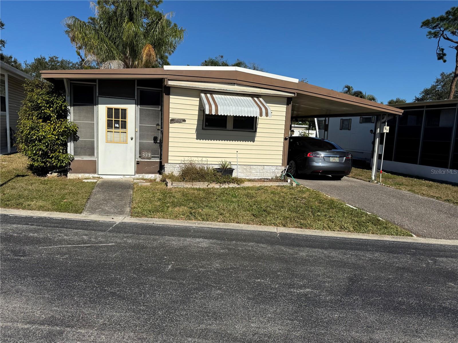 Looking for a great, affordable 55+ retirement community? Well look no further than Clearwater Cascade! Community features 2 pools, shuffleboard, tennis courts, clubhouse for socials and all of your ground maintenance is taken care of. Currently priced at land value, but you can rehab the existing trailer and double your investment.