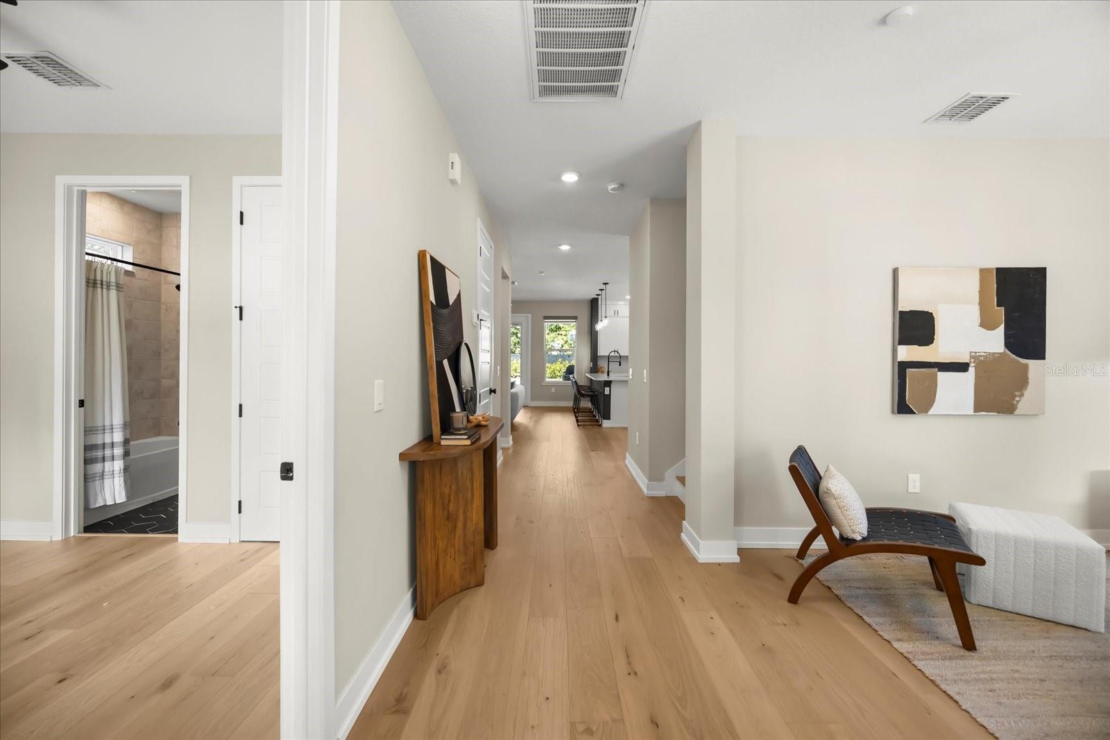 1127 W HARVARD STREET