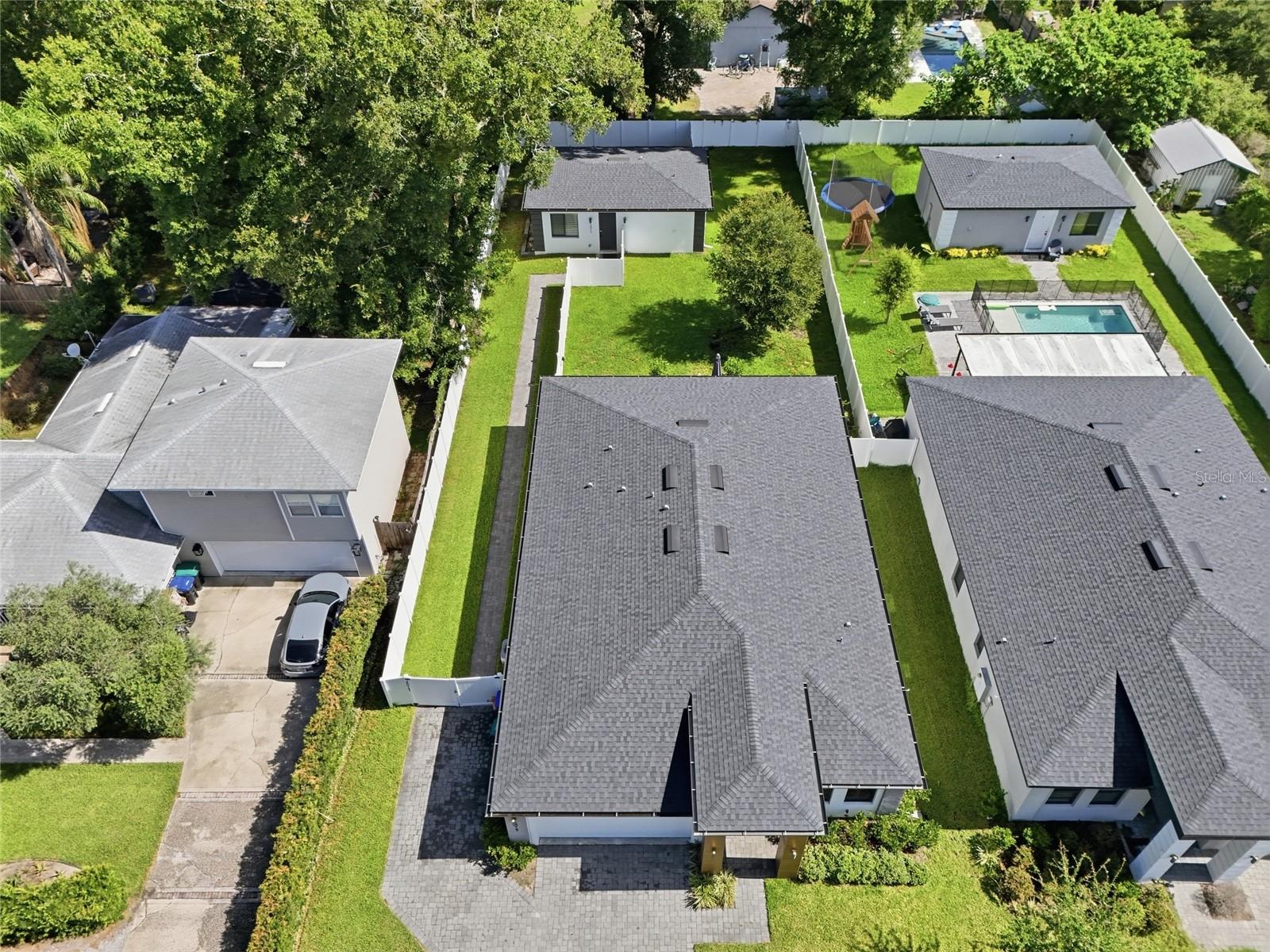 2015 E KALEY AVENUE