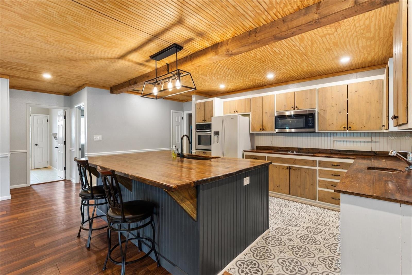 FRUITLAND PARK - Residential