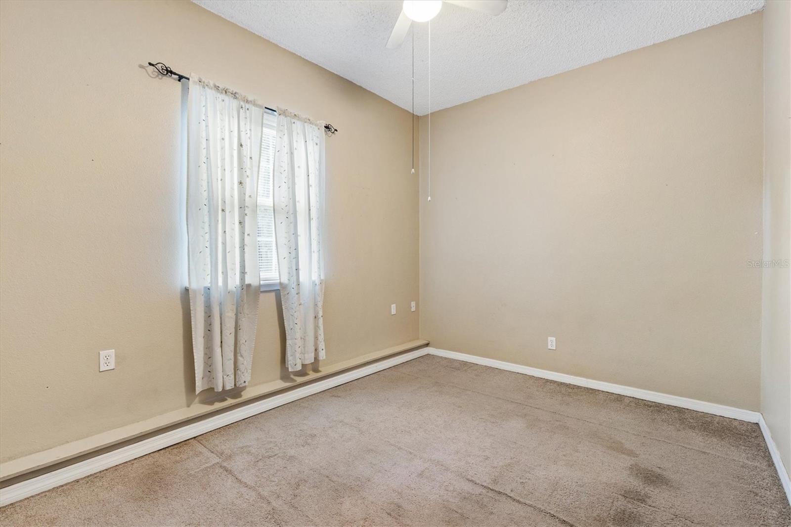 FRUITLAND PARK - Residential