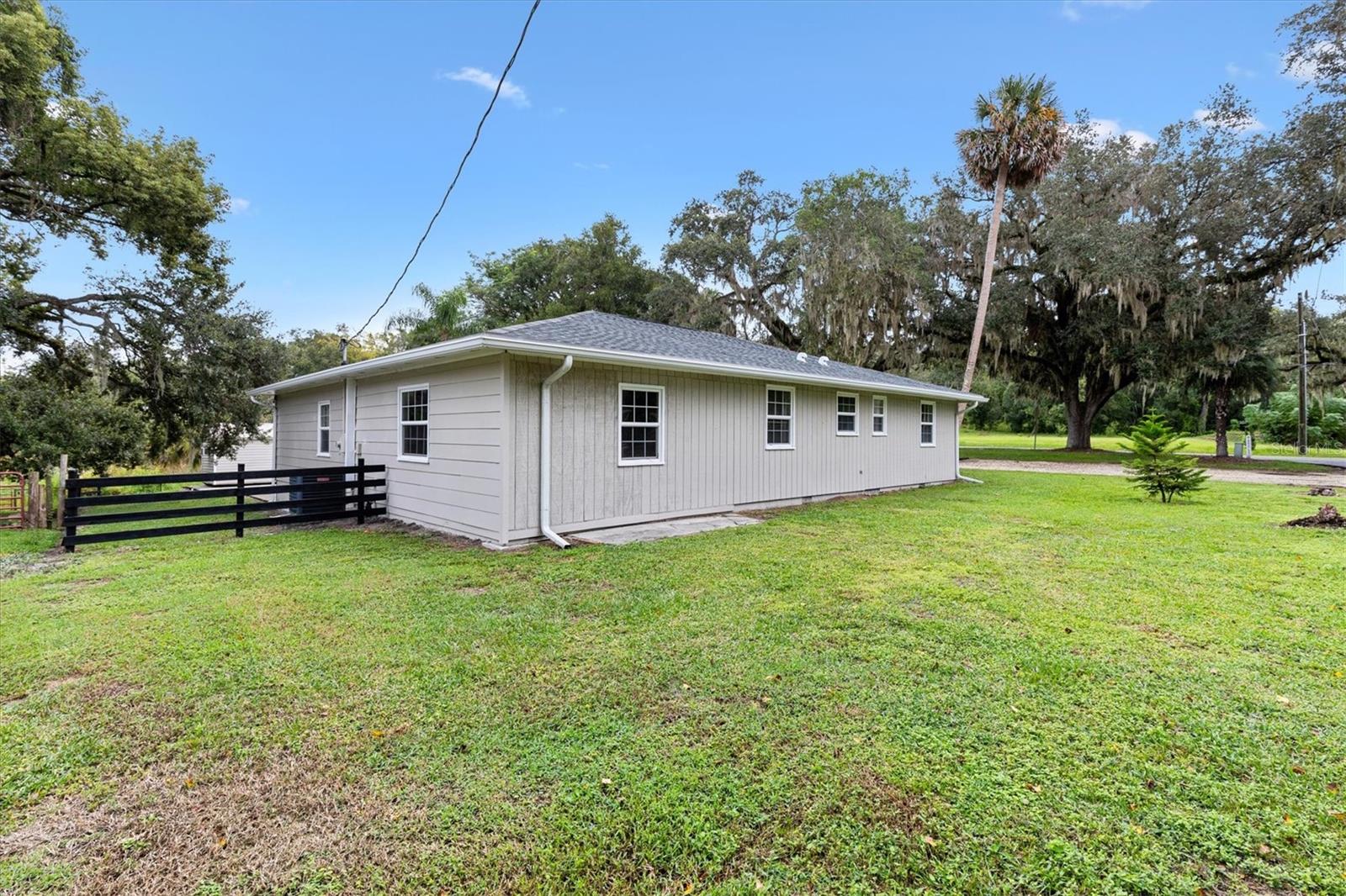 FRUITLAND PARK - Residential