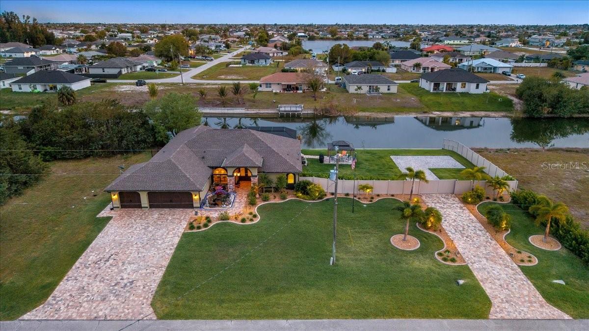 CAPE CORAL - Residential