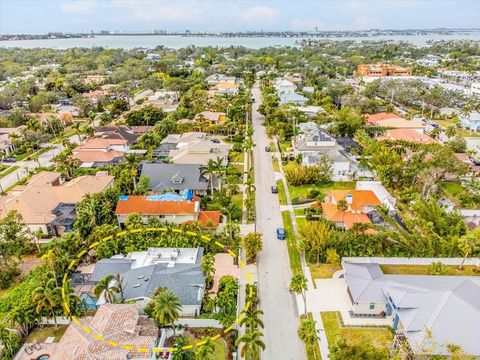 A home in SARASOTA