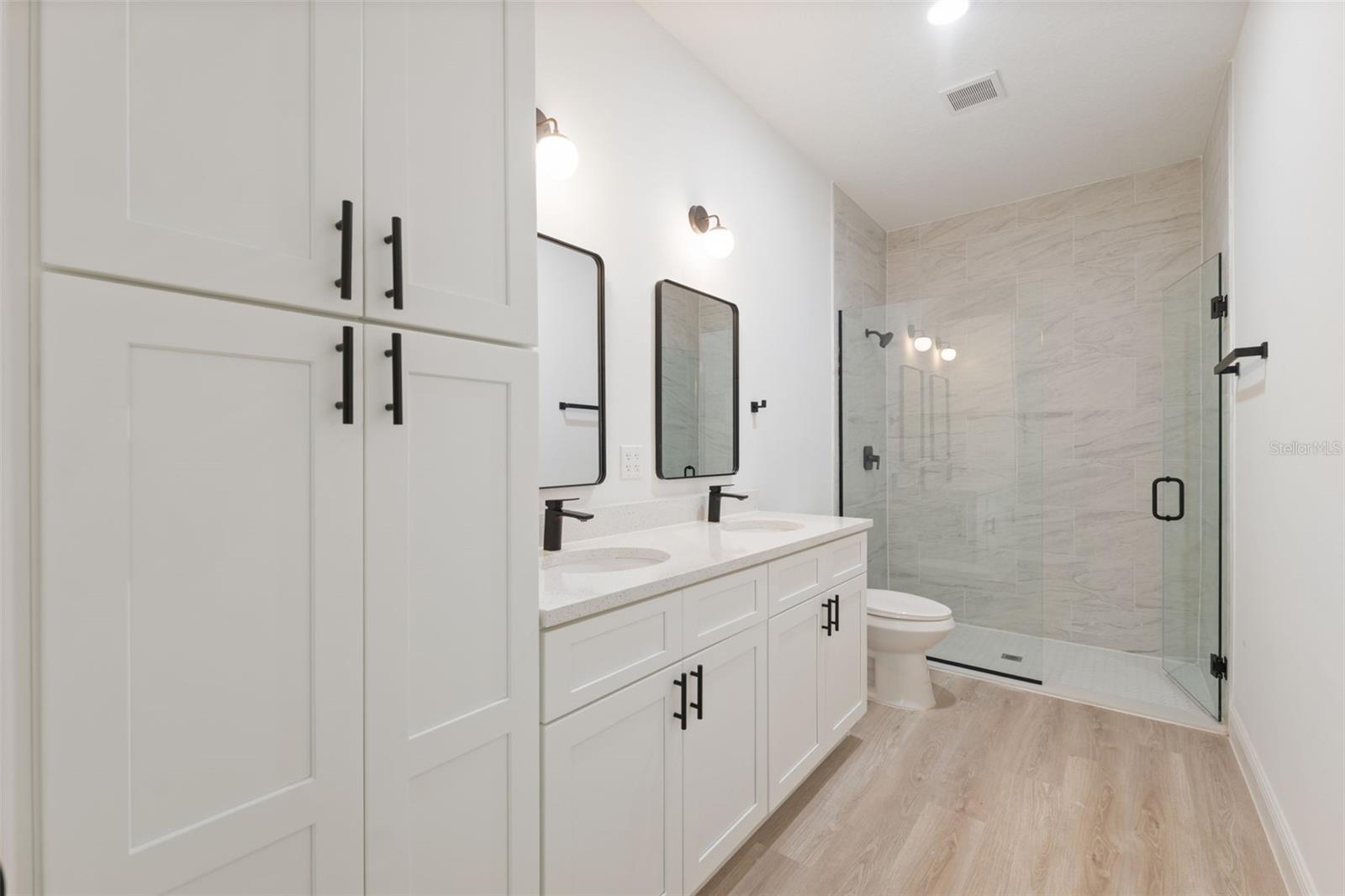 MARION OAKS 05 - Residential Lease