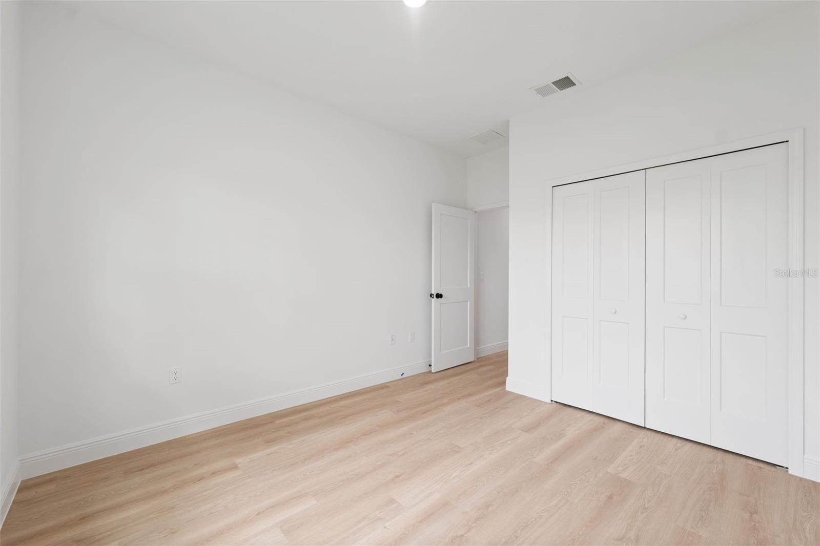 MARION OAKS 05 - Residential Lease