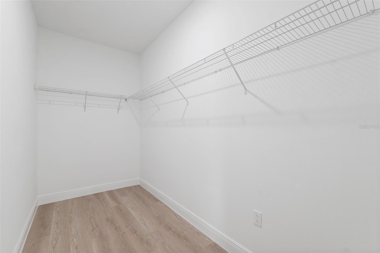 MARION OAKS 05 - Residential Lease