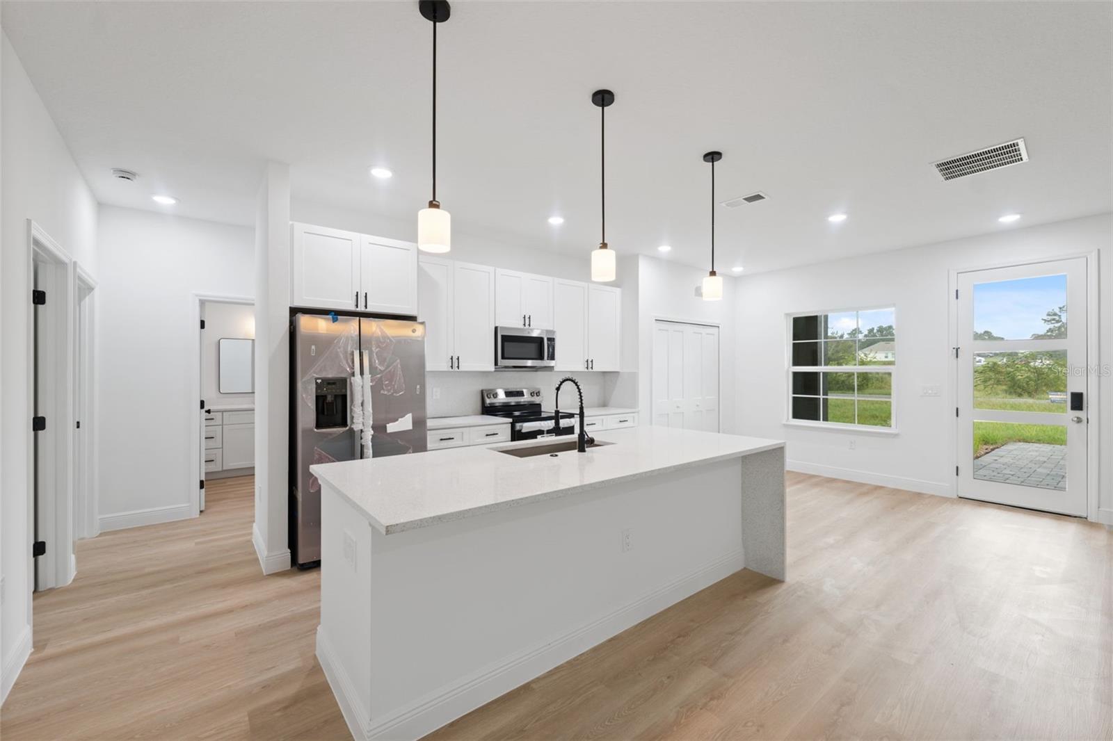 MARION OAKS 05 - Residential Lease