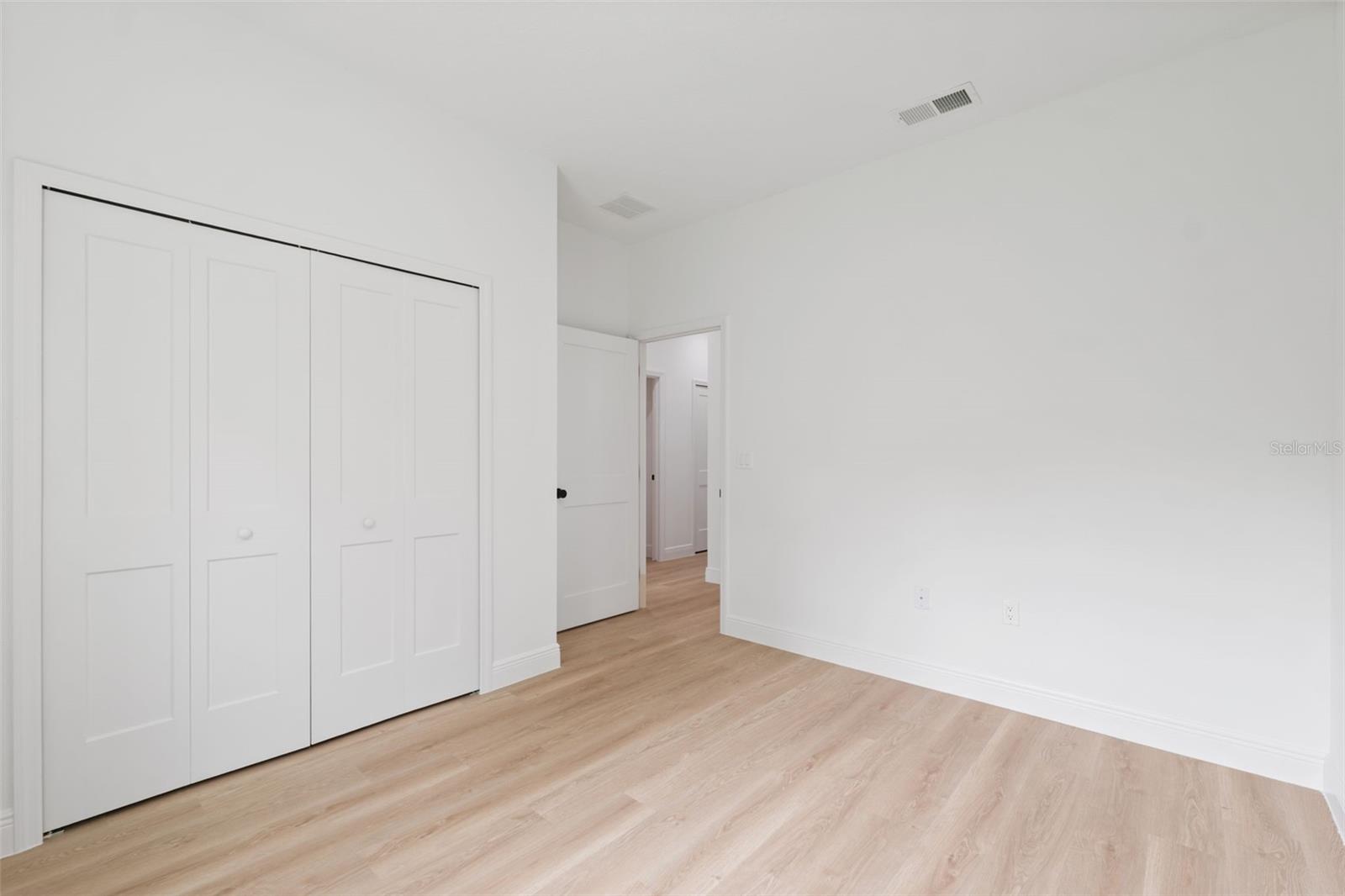 MARION OAKS 05 - Residential Lease