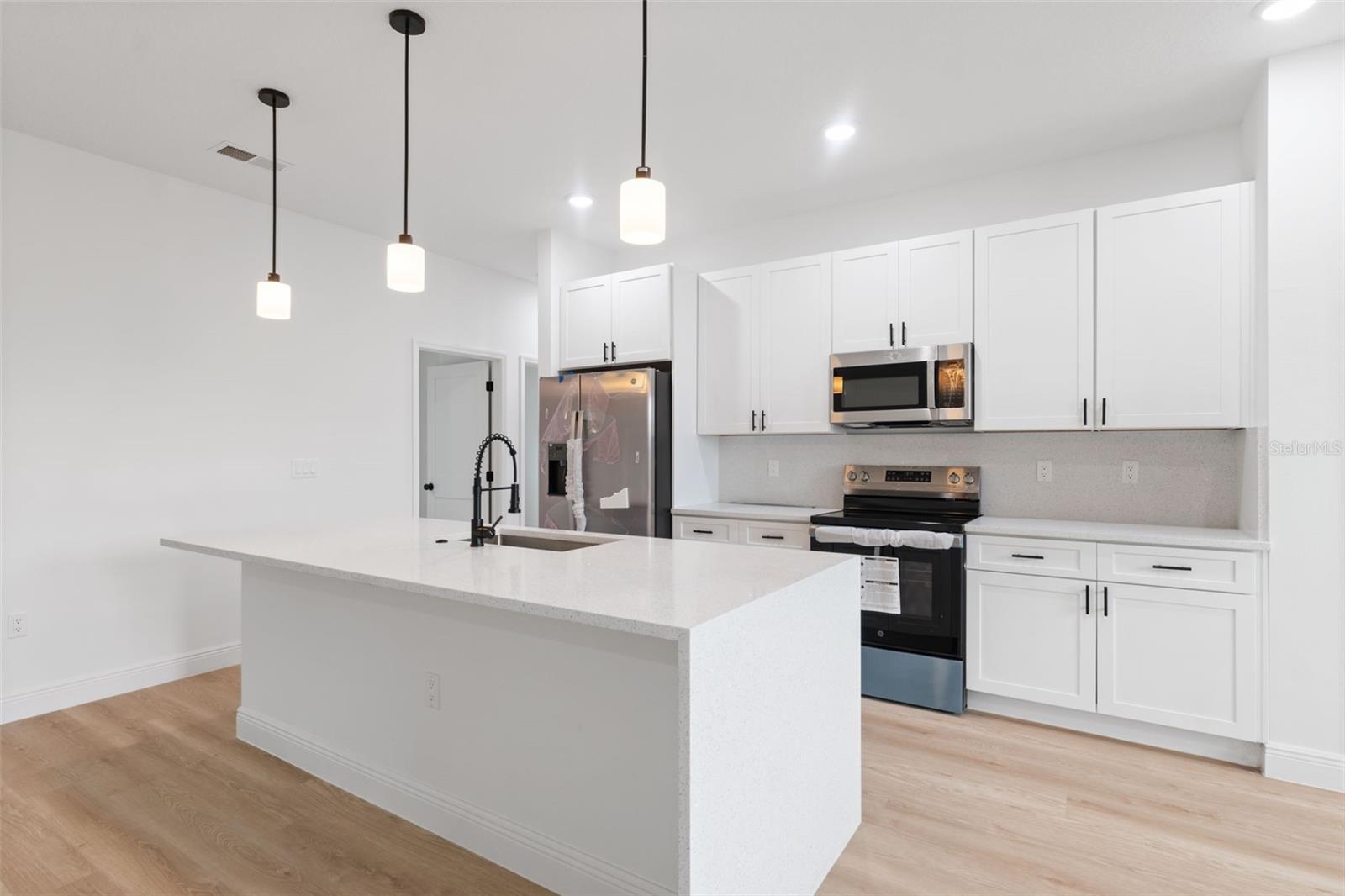 MARION OAKS 05 - Residential Lease