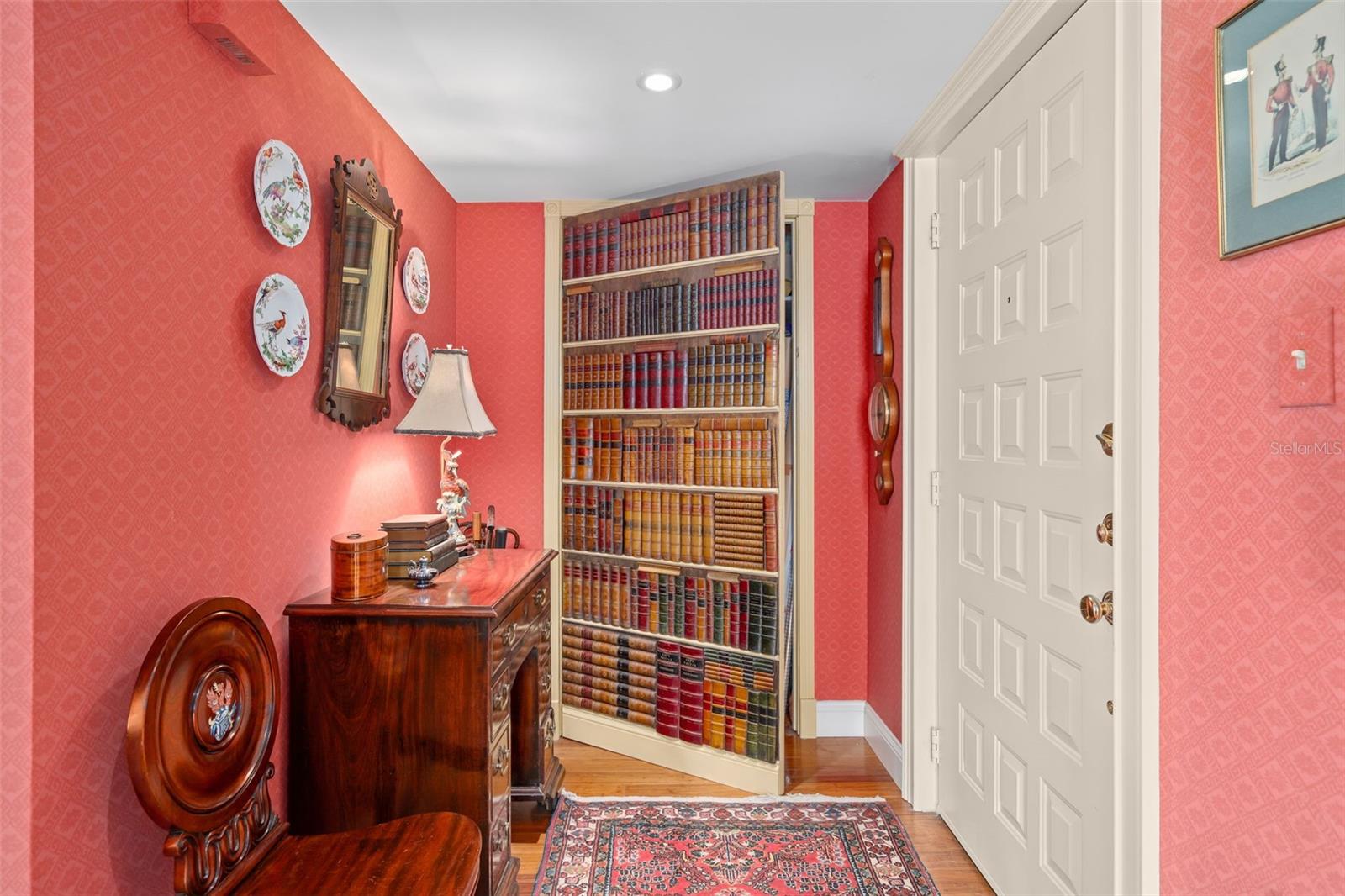 MOORINGS ON LAKE MAITLAND CONDO - Residential