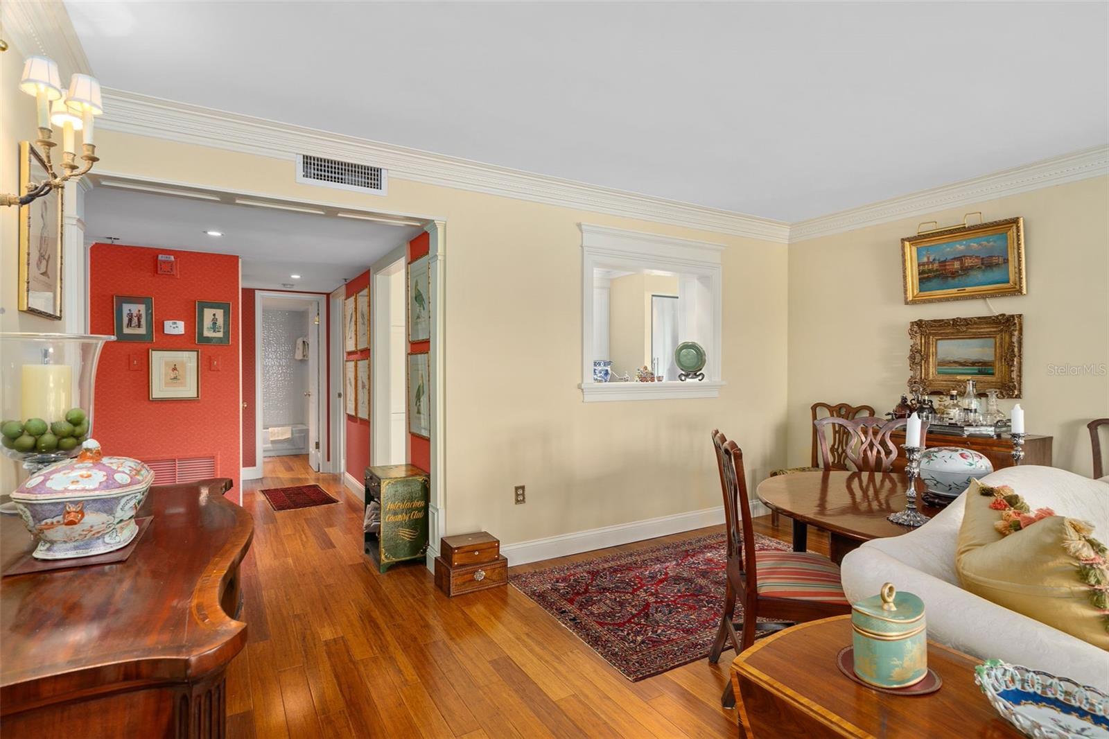 MOORINGS ON LAKE MAITLAND CONDO - Residential