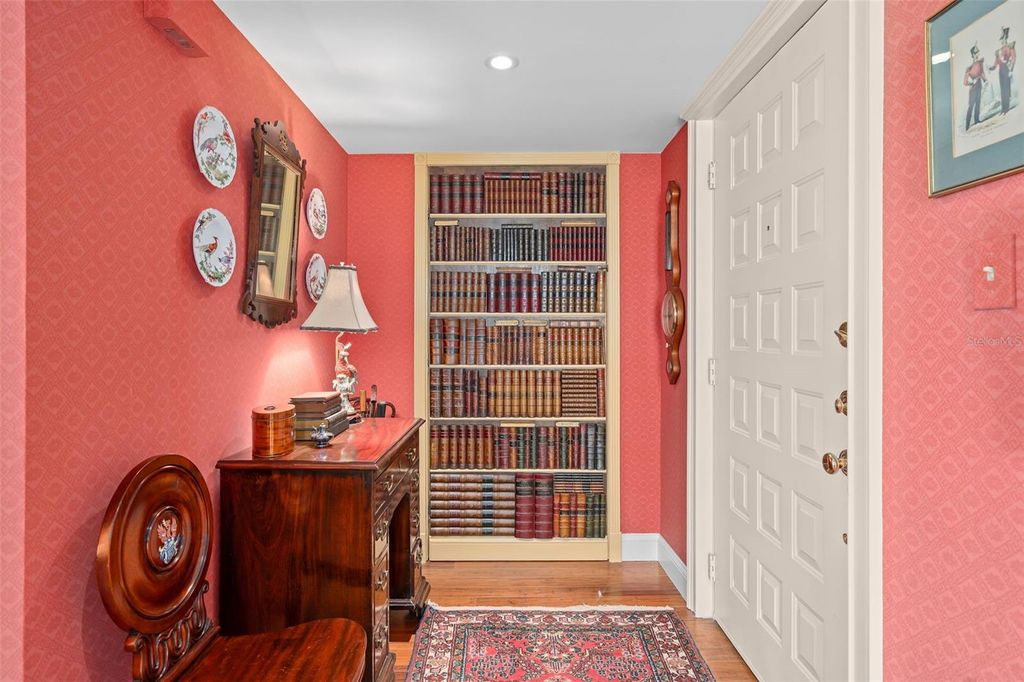 Photo of 204 Quayside Circle #202, Maitland, FL 32751 (MLS # O6354486)