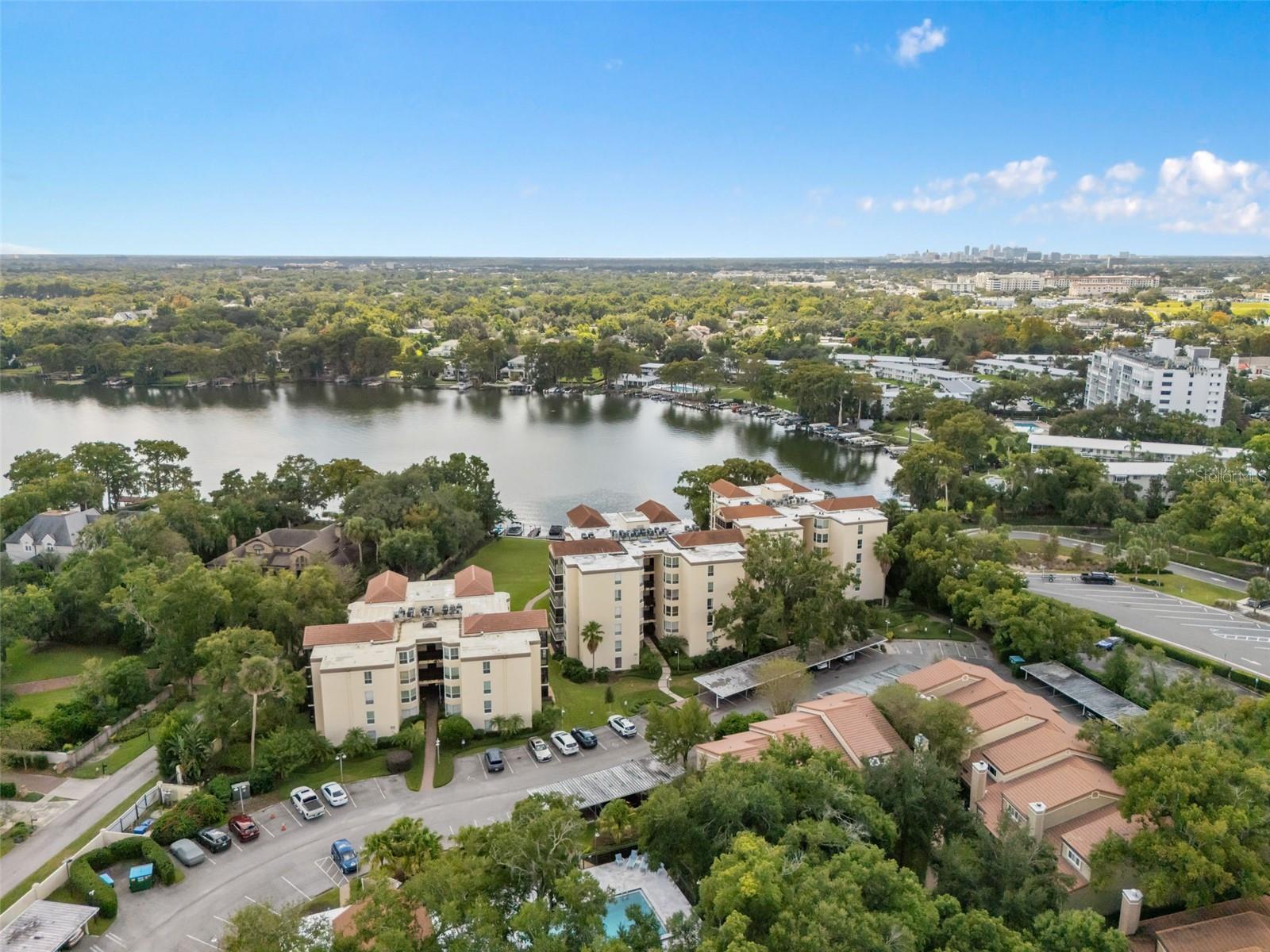 MOORINGS ON LAKE MAITLAND CONDO - Residential