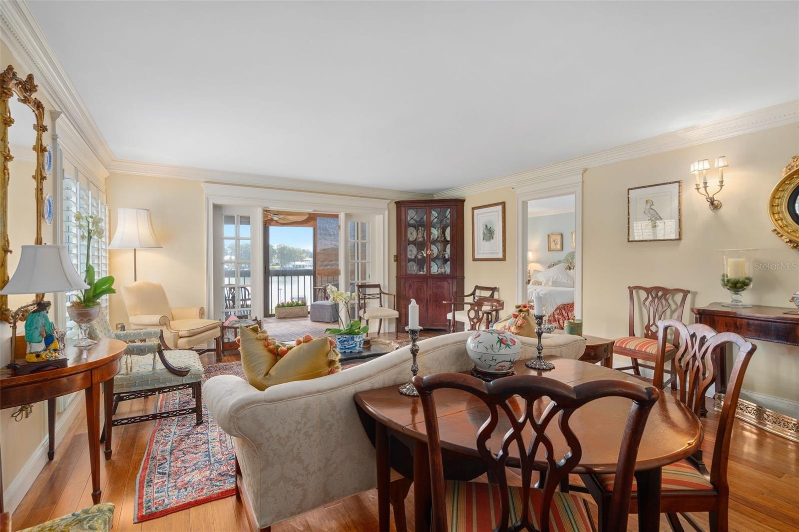 MOORINGS ON LAKE MAITLAND CONDO - Residential