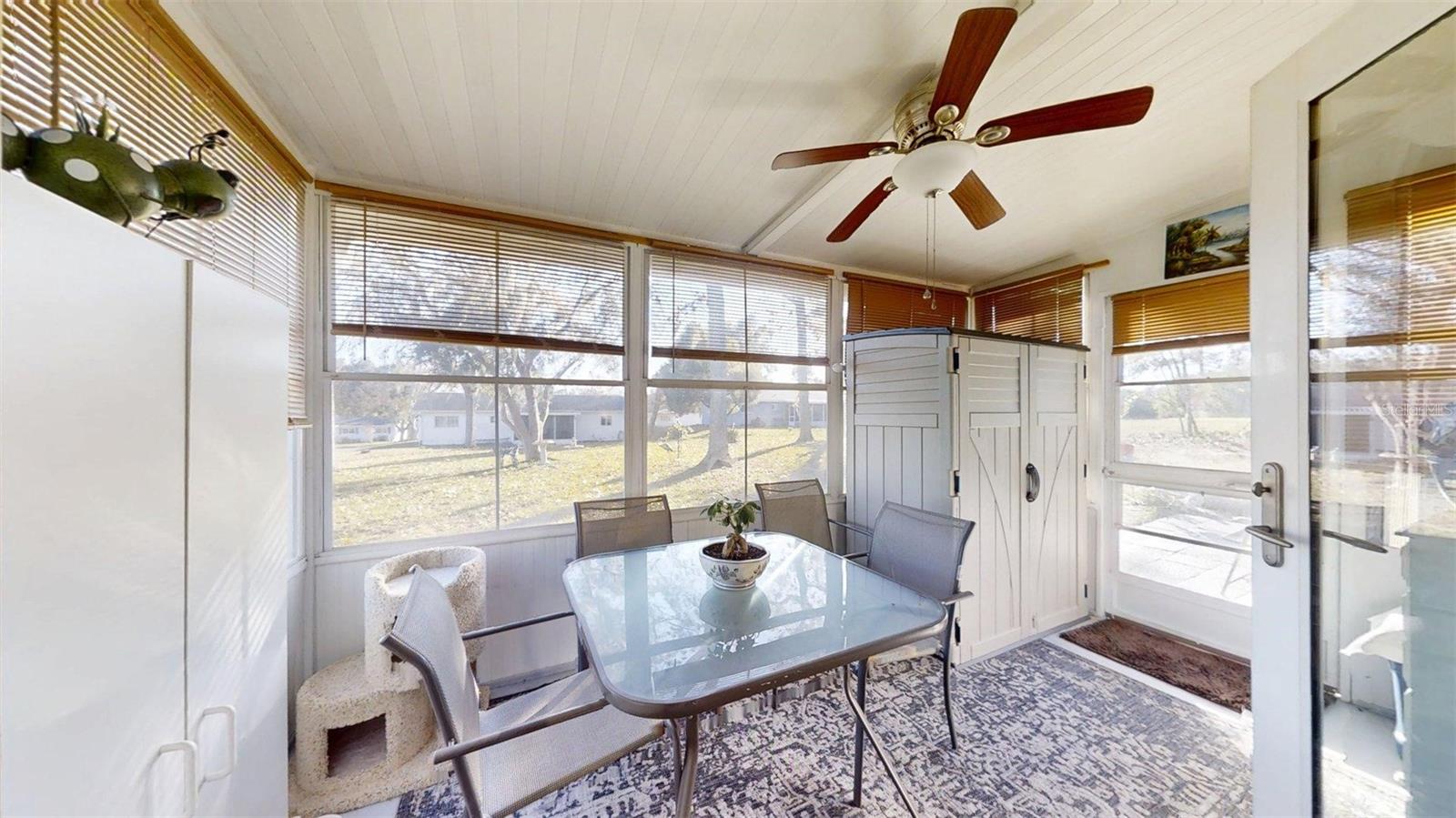 PALM CAY - Residential