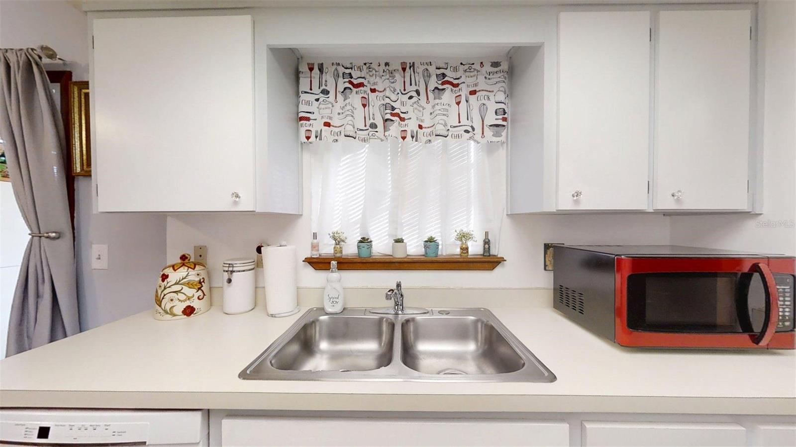 PALM CAY - Residential