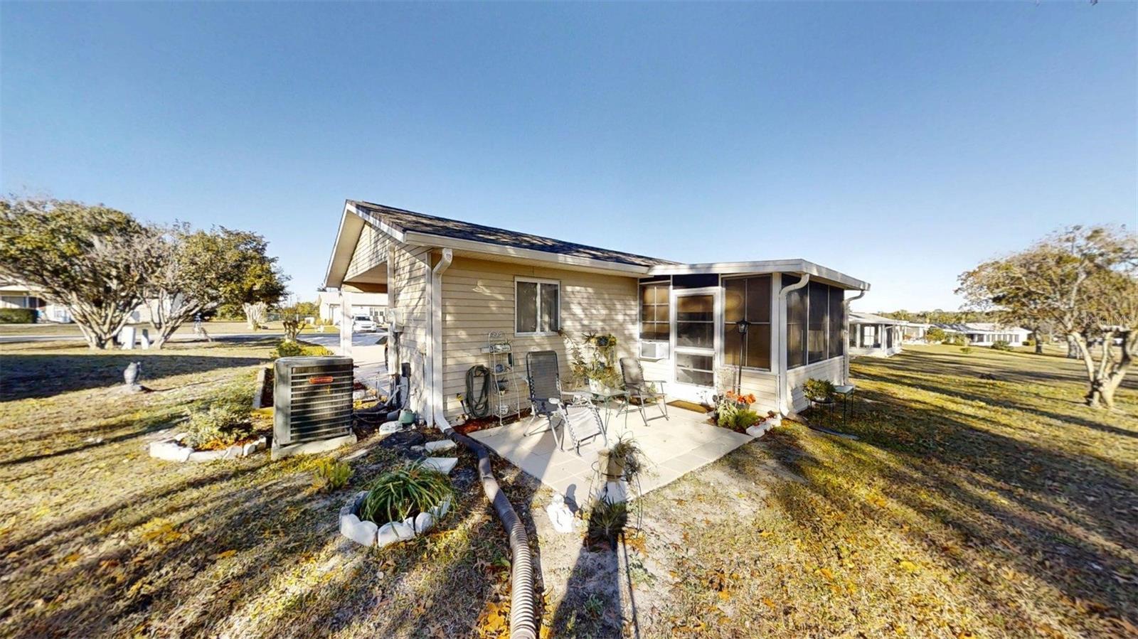 PALM CAY - Residential